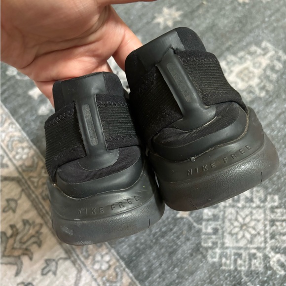 Nike Free Run Sneakers - Picture 4 of 10